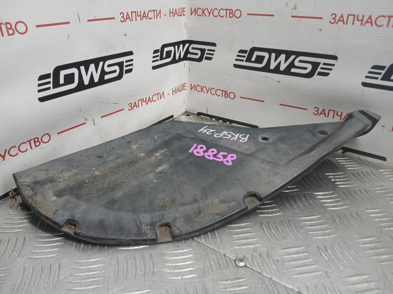 Подкрылок, 200 рублей, Красноярск