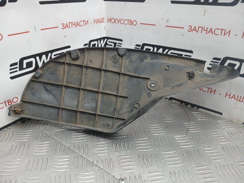 Подкрылок, 200 рублей, Красноярск