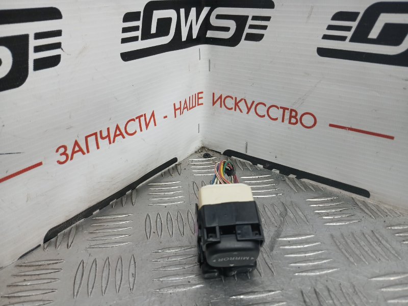 Блок управления зеркалами, 500 рублей, Красноярск