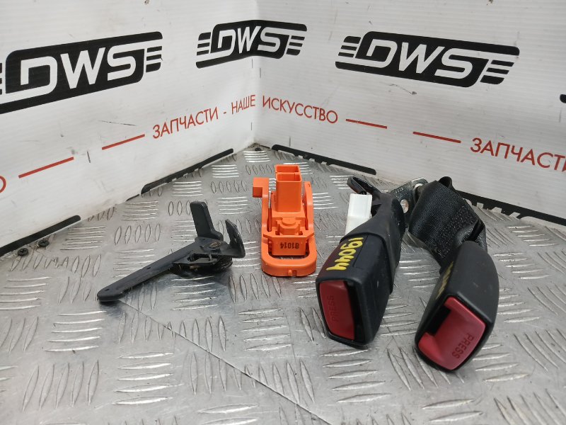 Замок ремня безопасности, 1000 рублей, Красноярск