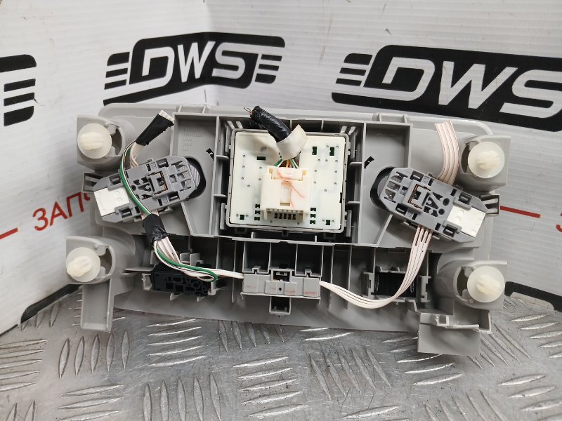 Плафон салона, 2000 рублей, Красноярск