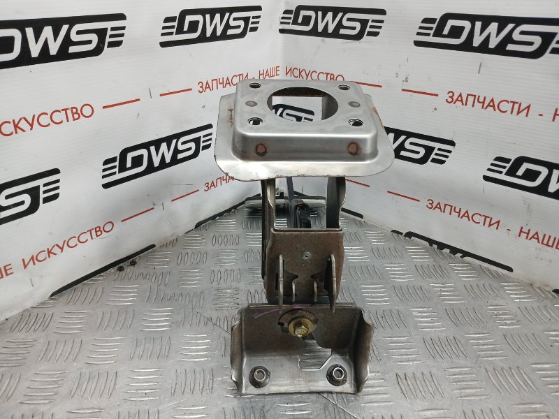 Педаль тормоза, 1000 рублей, Красноярск