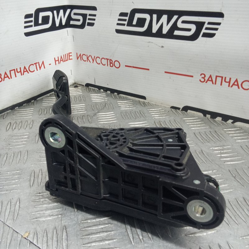 Педаль газа, 1000 рублей, Красноярск