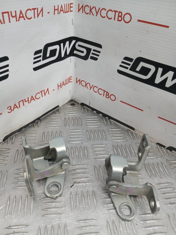 Петля двери багажника, 700 рублей, Красноярск