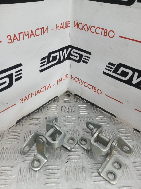 Петля двери багажника, 700 рублей, Красноярск