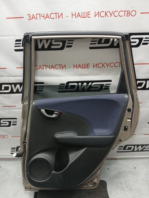 Дверь задняя правая, 8500 рублей, Красноярск