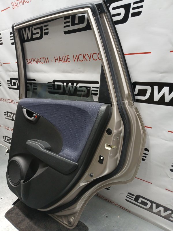 Дверь задняя правая, 8500 рублей, Красноярск