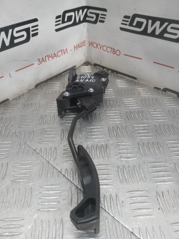 Педаль газа, 500 рублей, Красноярск