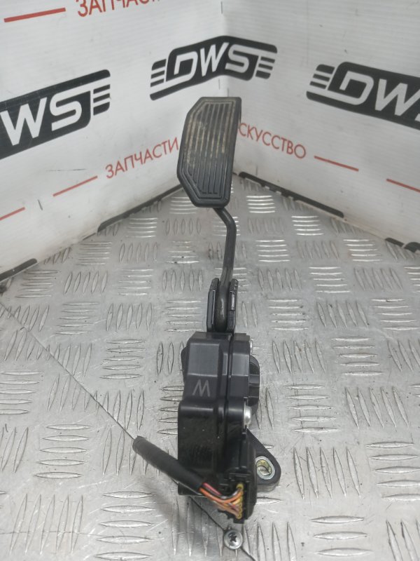 Педаль газа, 500 рублей, Красноярск