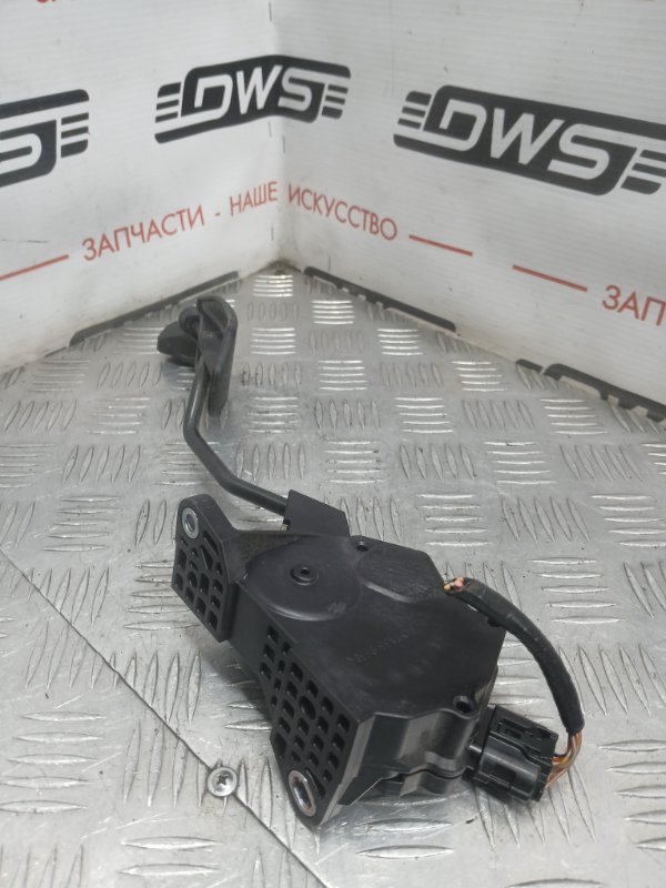 Педаль газа, 500 рублей, Красноярск