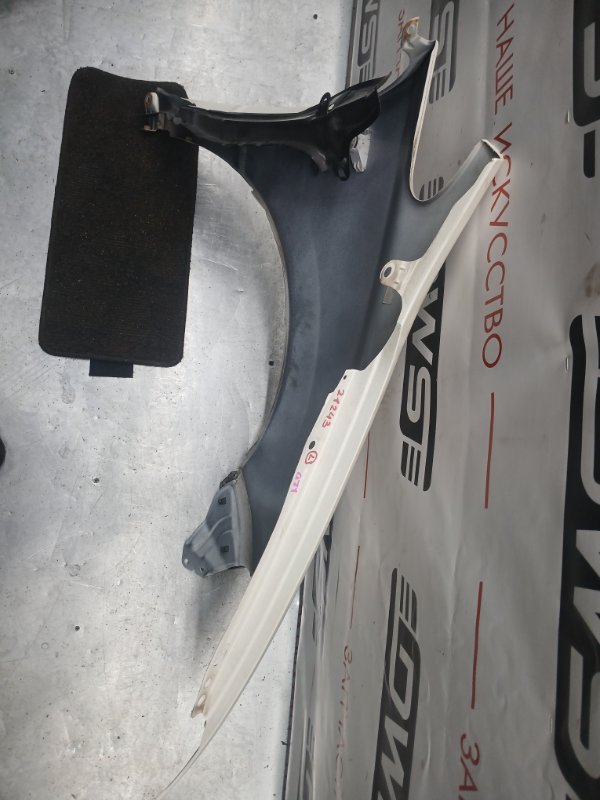 крыло переднее левое, 2000 рублей, Красноярск