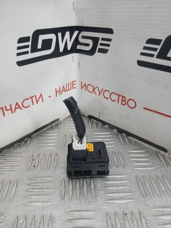 Блок управления зеркалами, 500 рублей, Красноярск