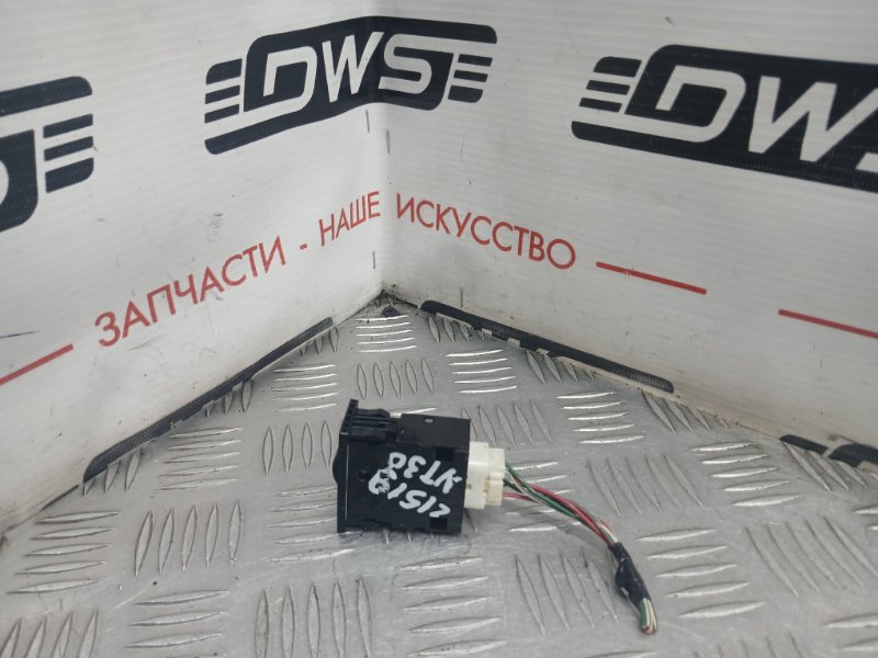 Кнопка регулировки фар, 500 рублей, Красноярск