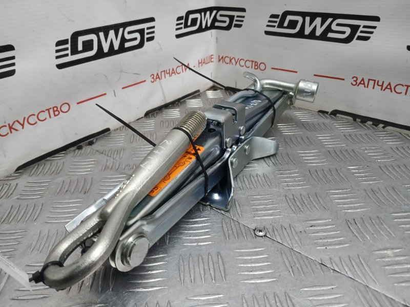 Домкрат, 1000 рублей, Красноярск