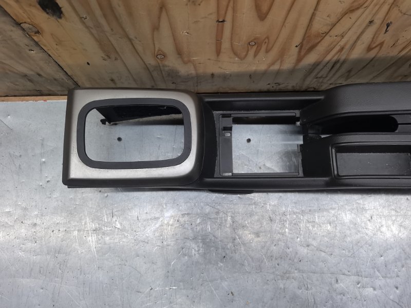 Консоль КПП X-Trail 2005 NT30 QR20DE