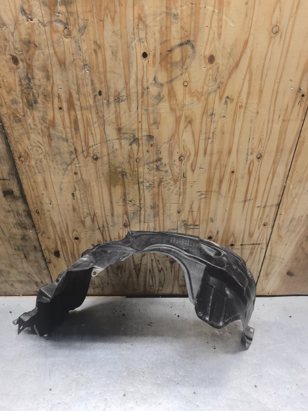 Подкрылок, 500 рублей, Красноярск