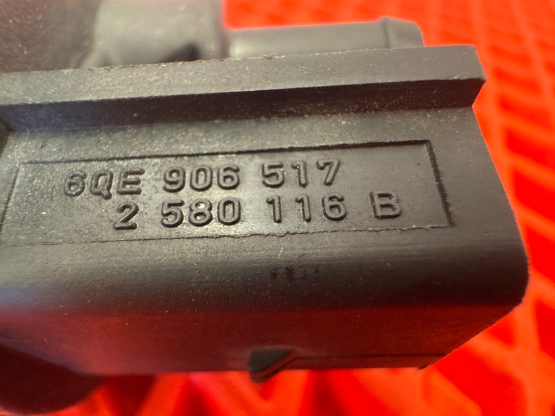 Клапан вентиляции Ibiza 2011 1.4 CGG Клапан вентиляции Ibiza 2011 1.4 CGG