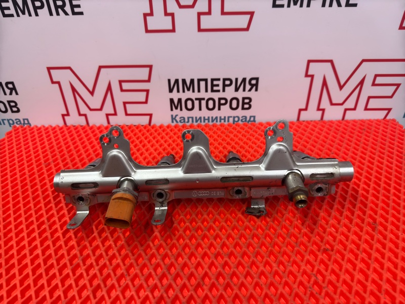 Топливная рампа в сборе Skoda SuperB 2010 1.8 TFSI CDA 06J133317M Б/У
