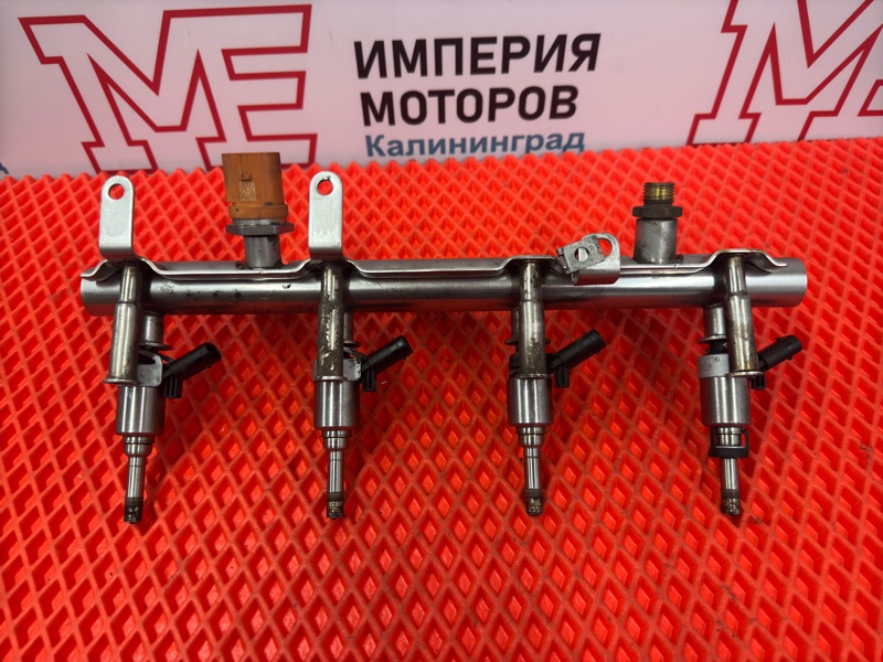 Топливная рампа в сборе SuperB 2010 1.8 TFSI CDA