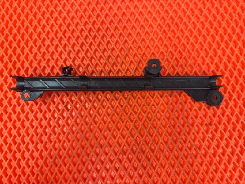 Кронштейн SuperB 2010 1.8 TFSI CDA Кронштейн SuperB 2010 1.8 TFSI CDA