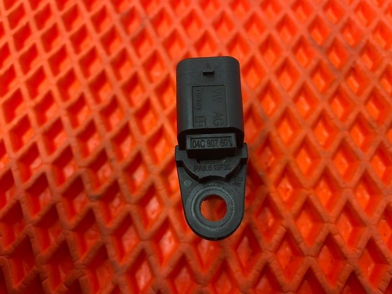 Датчик положения распредвала Skoda Fabia