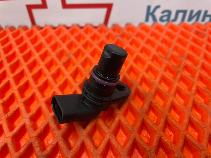 Датчик положения распредвала Fabia 2018