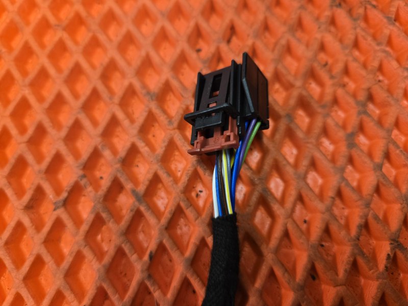 Корпус зеркала передний правый ID.4 2022 E21