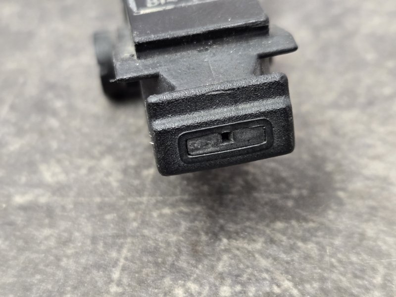 Форсунка омывателя Volkswagen Passat B5