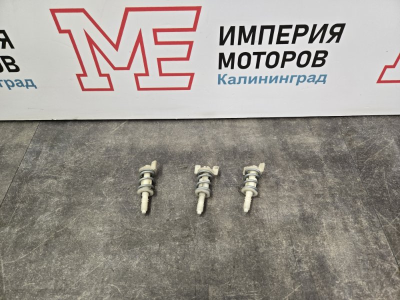 Крепление фоноря заднее Volkswagen Polo 2015 Седан 6RU945300 Б/У