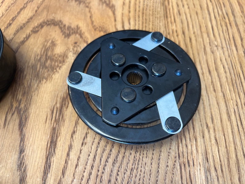 Муфта компрессора кондиционера Logan Kangoo Sandero Duster 1.4 1.5 1.6