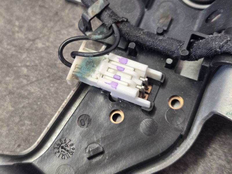 Модуль управления подушки безопасности водителя MODEL-S Модуль управления подушки безопасности водителя MODEL-S