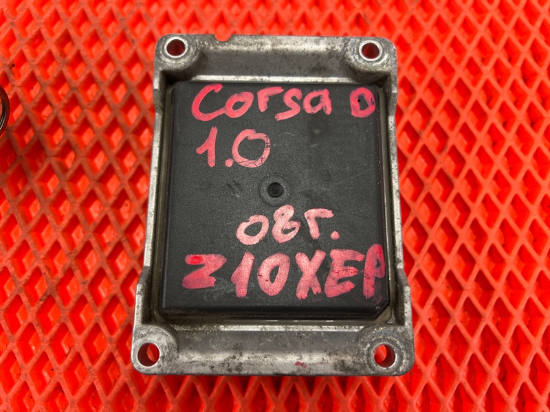 Блок управления двигателем комплект Corsa D 2008 1.0 Z10XEP