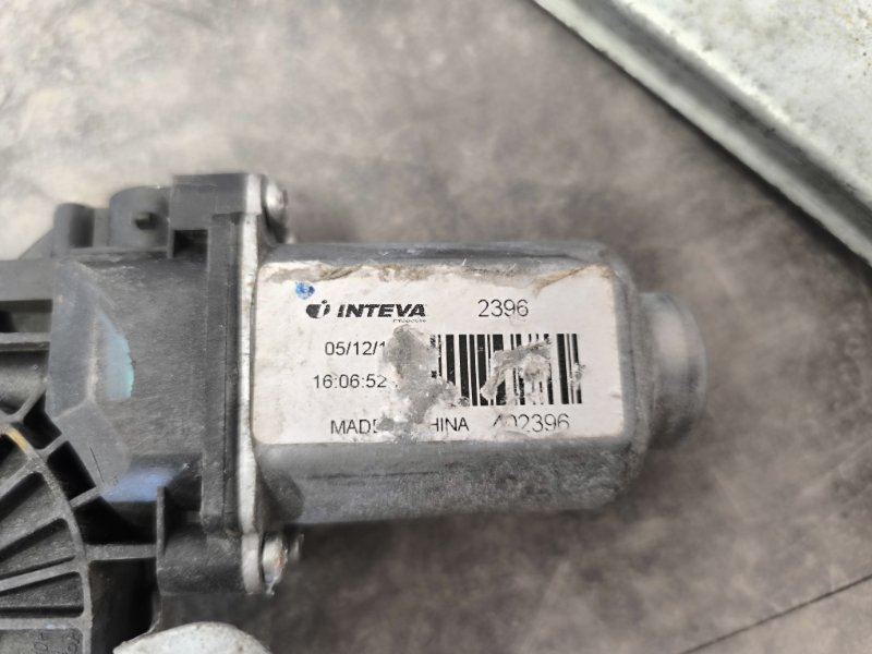 Стеклоподъемник задний Solaris 2012 Седан 1.6 G4FC Стеклоподъемник задний Solaris 2012 Седан 1.6 G4FC