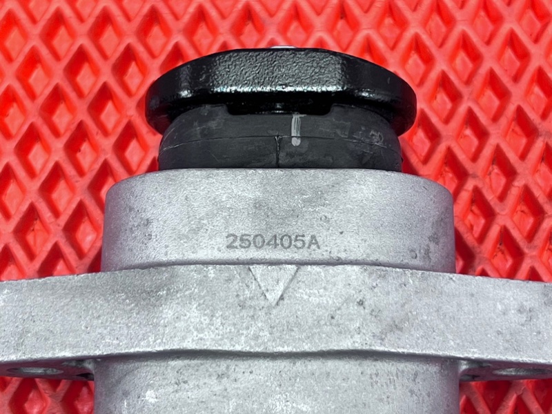 Подушка двигателя задняя CS55 Plus UNI-S UNI-T Подушка двигателя задняя CS55 Plus UNI-S UNI-T