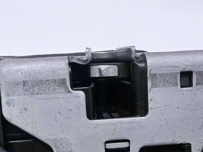 Замок двери задний правый 5 G30 6 G32 7 G11 8 G16 X5 X6 X7 Замок двери задний правый 5 G30 6 G32 7 G11 8 G16 X5 X6 X7