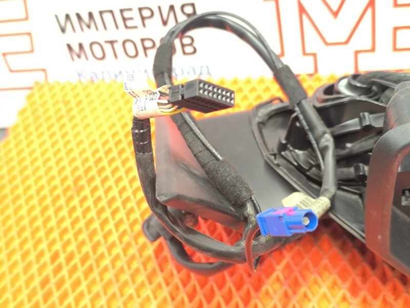 Зеркало правое Q8 2019