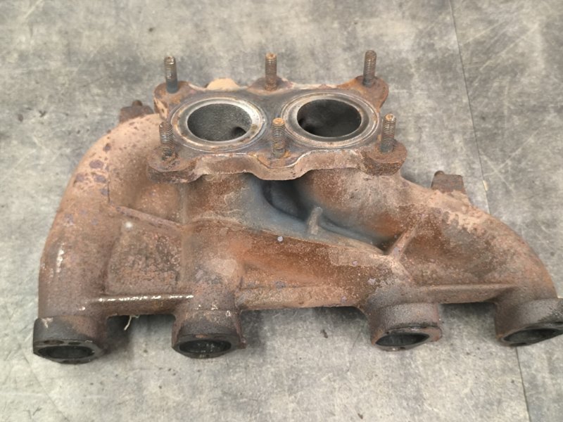 Коллектор выпускной A3 2010 1.6 BSE