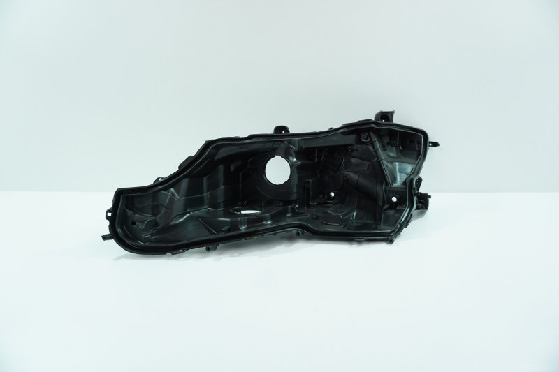 Корпус фары Toyota Camry (V70) левая