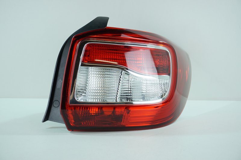 Фонарь Renault Logan (2) правая