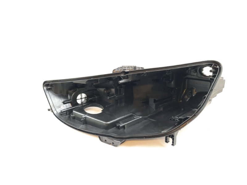 Корпус фары Audi A4 (B9) левая