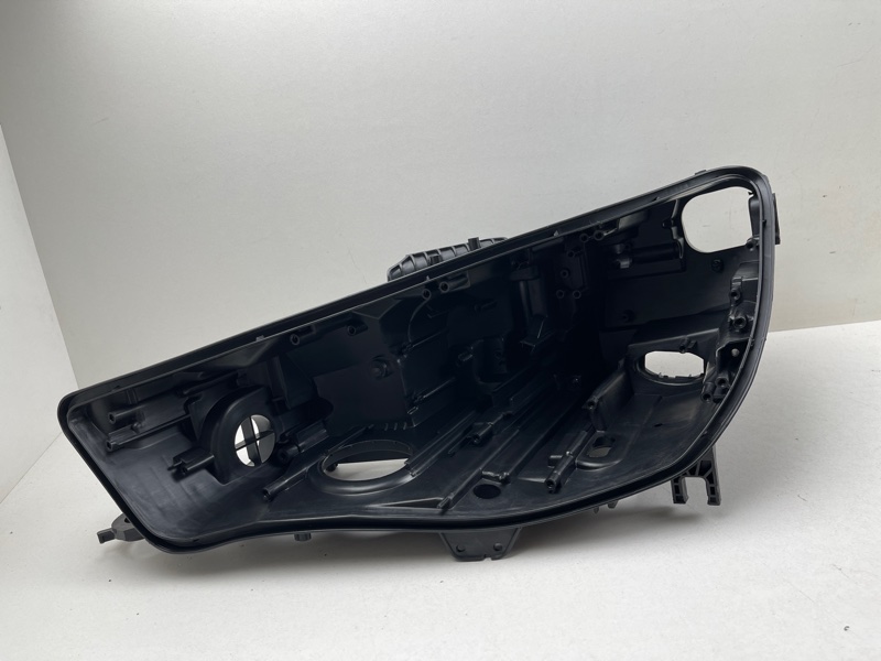Корпус фары Audi A4 (B9) левая