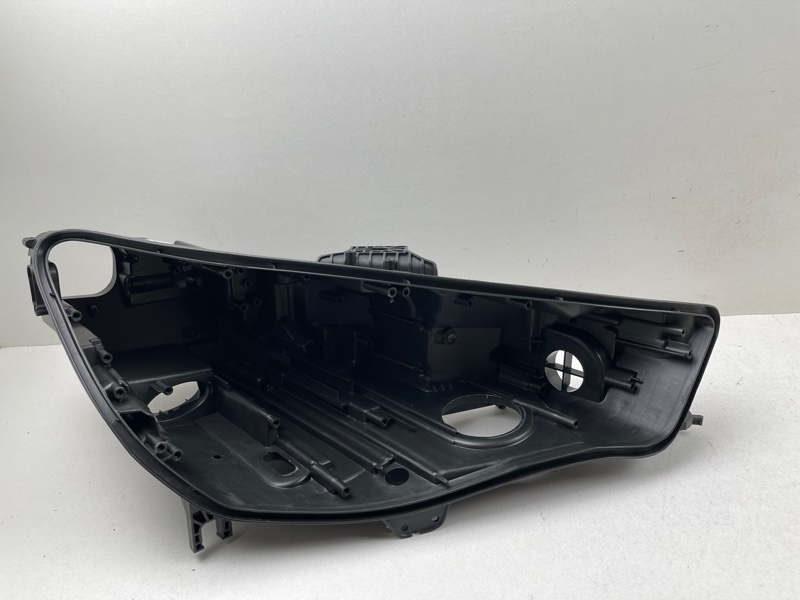 Корпус фары Audi A4 (B9) правая