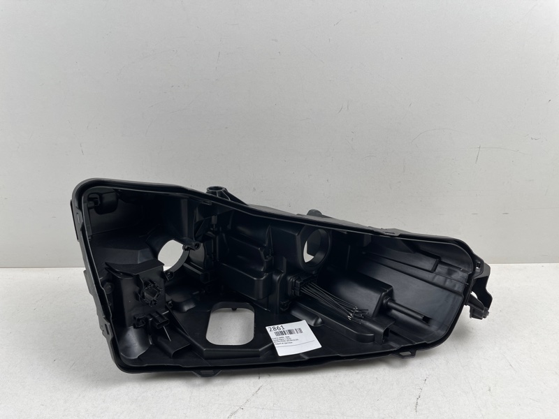 Корпус фары Skoda Rapid (2) правая