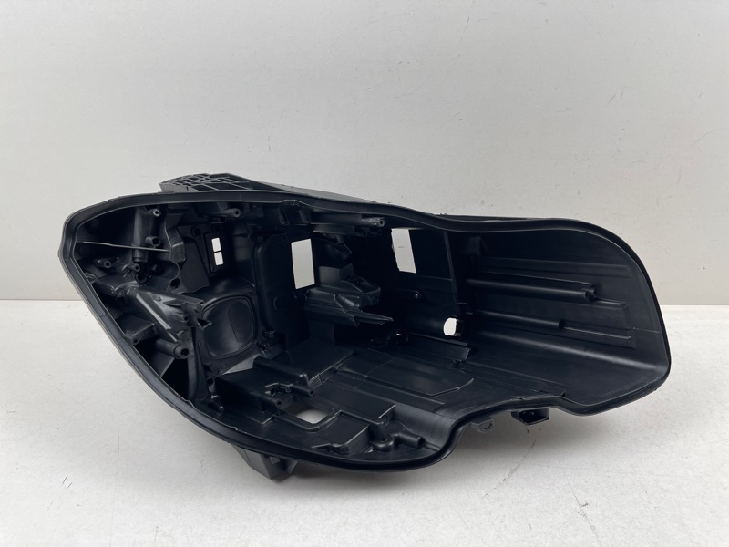Корпус фары Mercedes-Benz CLS (W218) правая