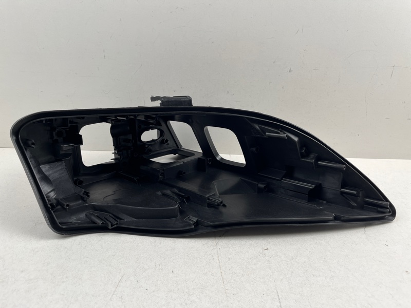 Корпус фары Audi R8 правая