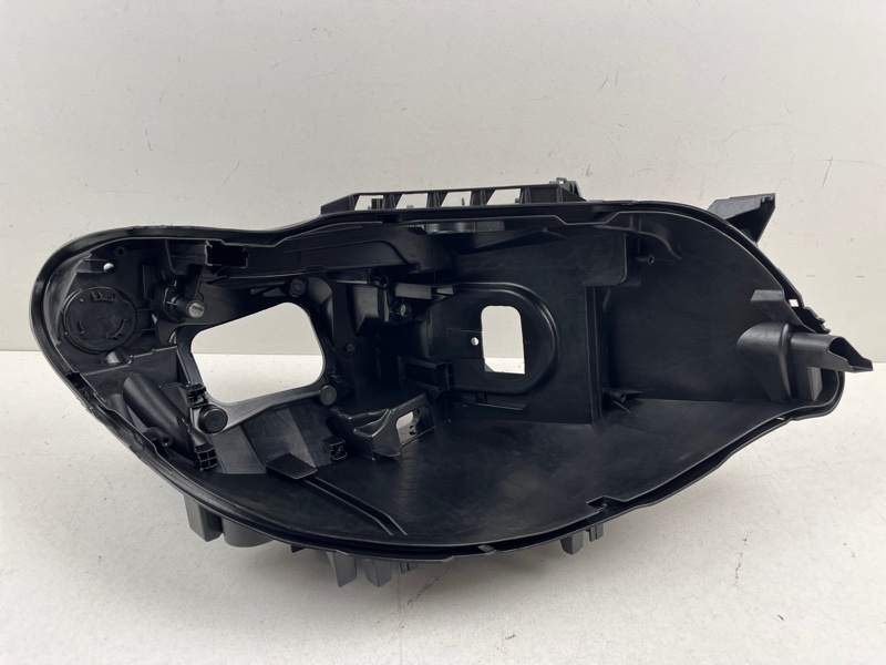 Корпус фары BMW 2er (F22) правая