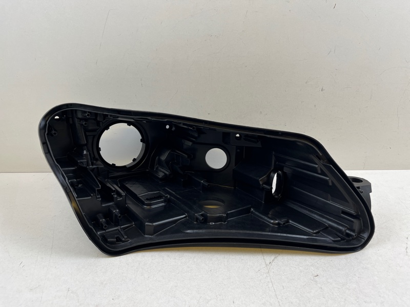 Корпус фары Skoda Superb (3) правая