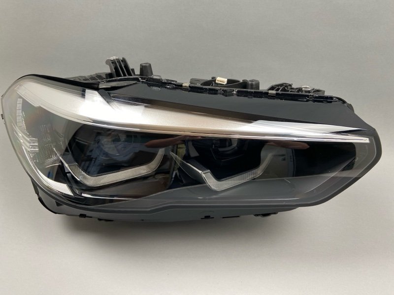 Фара BMW X5 (G05) правая