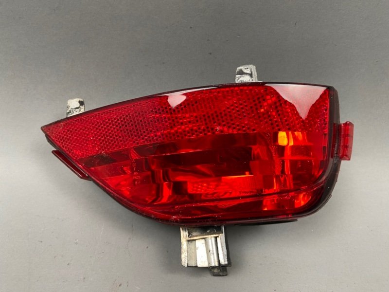 Фонарь противотуманный Renault Duster (1) правая