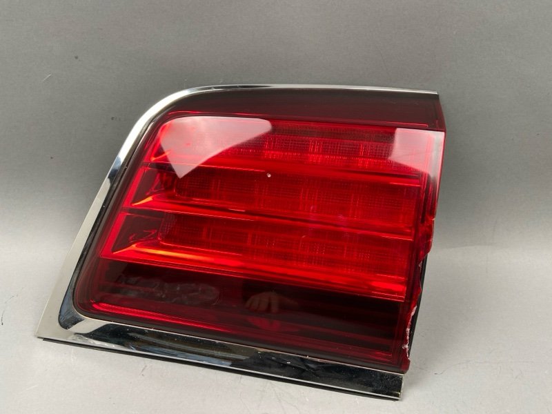 Фонарь Lexus LX (570) правая